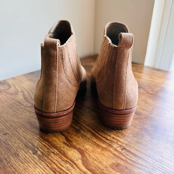 Gianni Bini Stand-Bye Suede Ankle Boots - Size 5.5 Sahara Sand - Like New - Picture 9 of 14